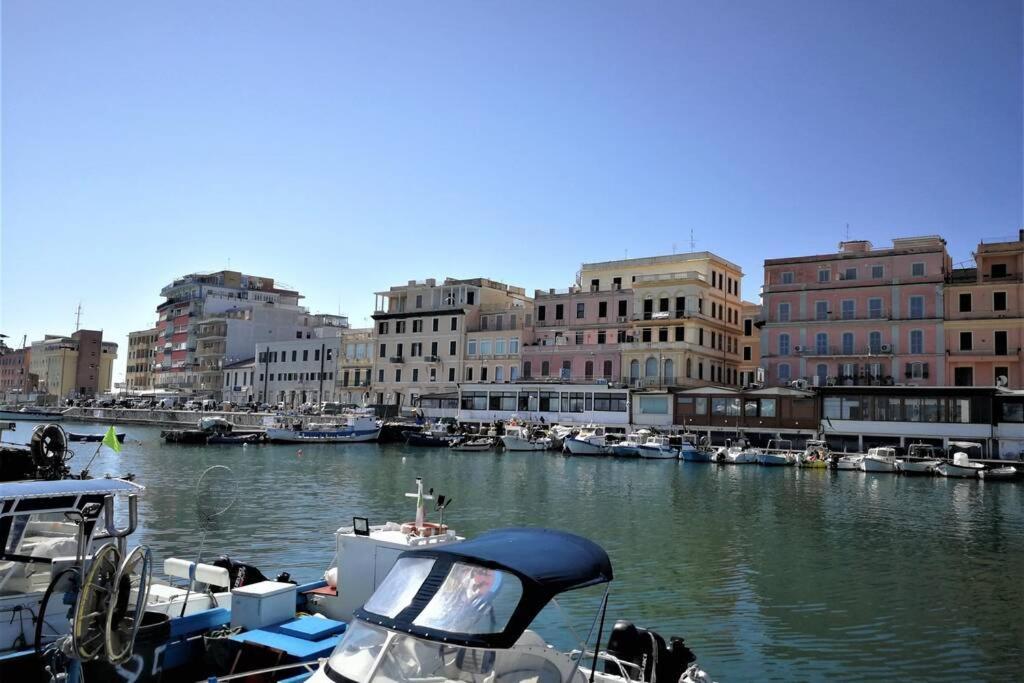 Christy Suite Elegante Appartamento Nel Centro Storico Di Анцио Экстерьер фото