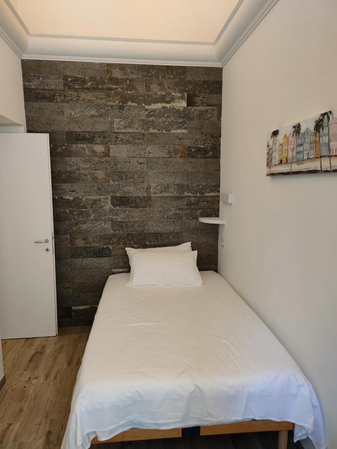 Christy Suite Elegante Appartamento Nel Centro Storico Di Анцио Экстерьер фото
